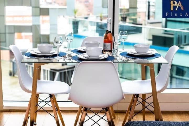 Pluxa Azure Cubic - Azure Cityview, Corporate Stays Welcome برمنغهام المظهر الخارجي الصورة